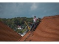 Détails : Engager un couvreur pour rénover sa toiture : combien ça coute?